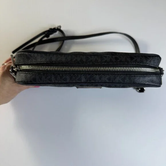 MICHAEL KORS Jet Set East West Crossbody Bag Black MK Signature Top Zip Purse - Picture 10 of 16
